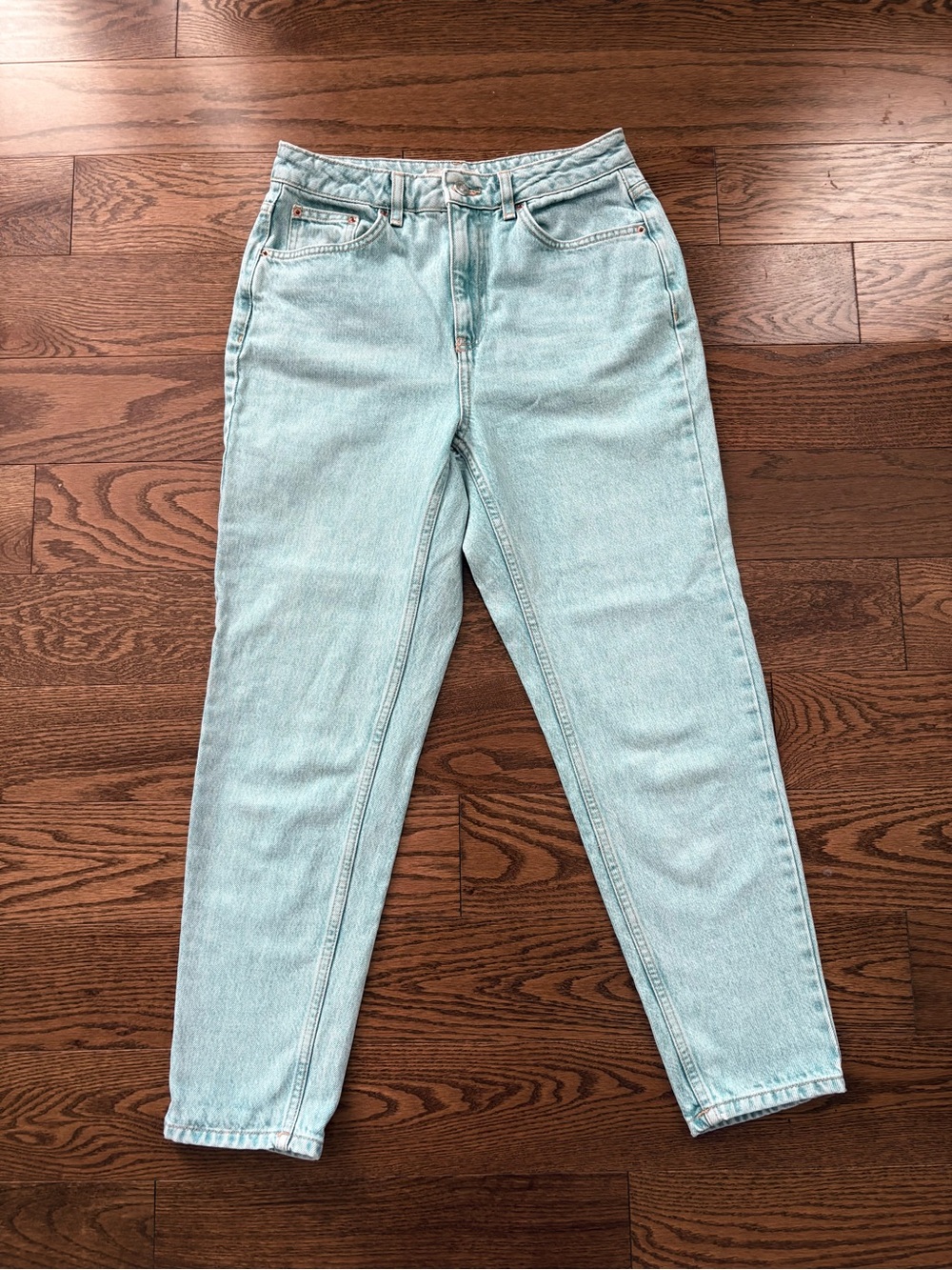 Topshop Mom Jeans Light Wash High-Rise Moto Mom Jeans W28